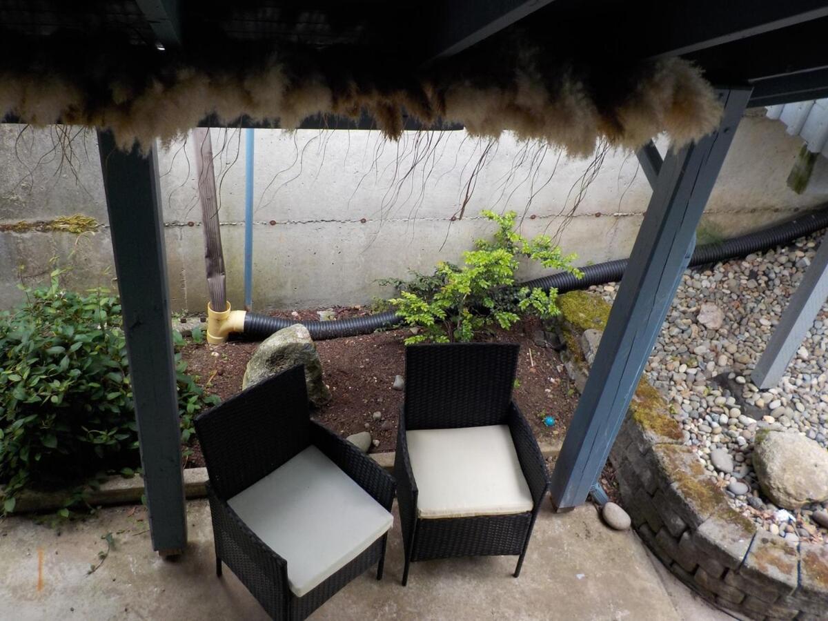 Oceanfront Studio/Loft: Alpacas, Oysters & Kayaks شيلتون المظهر الخارجي الصورة